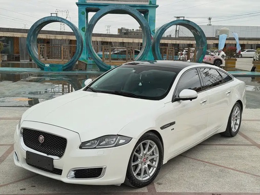 Jaguar XJ 2015