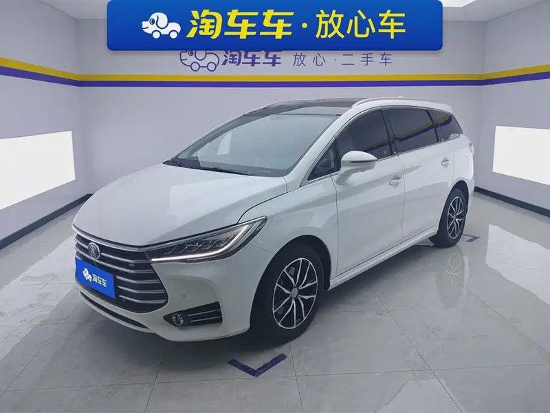 BYD MAX