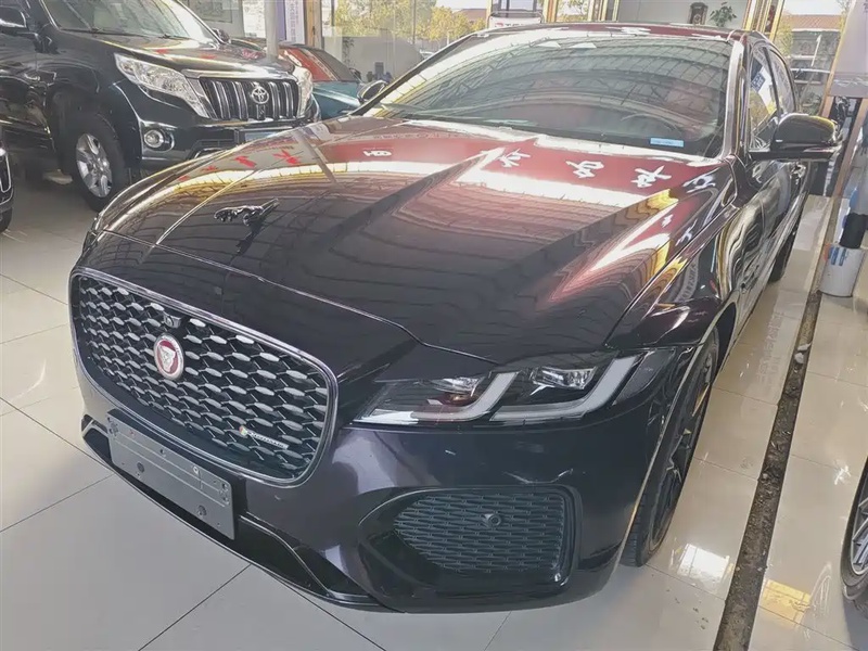 Jaguar XF
