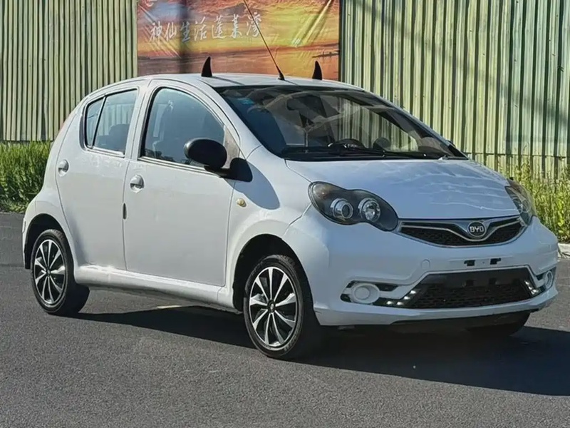 BYD F0