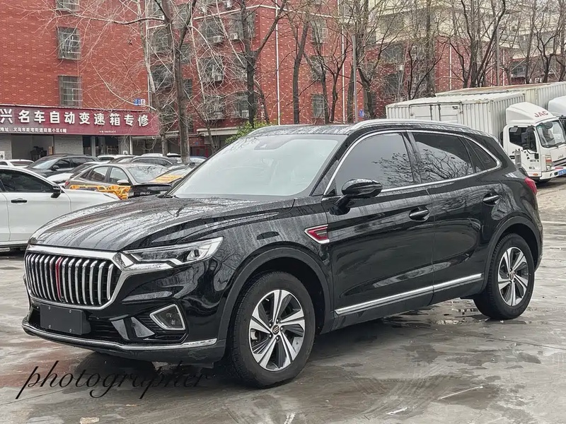 Hongqi HS5