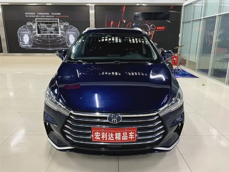 BYD MAX