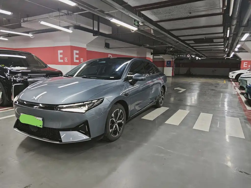 XPeng P5