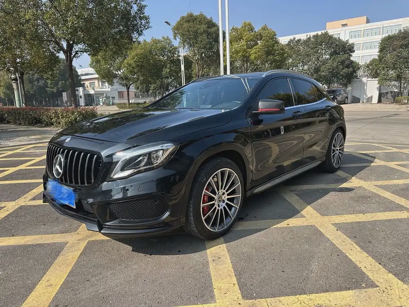 Mercedes-Benz GLA-Class