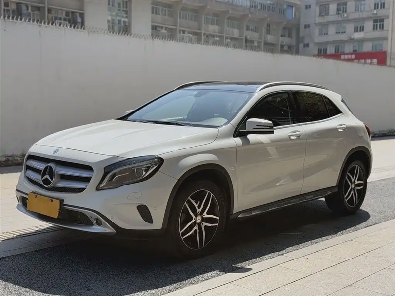 Mercedes-Benz GLA-Class