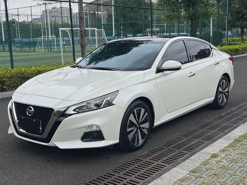 Nissan Teana 2022