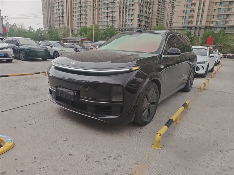 Li Auto L8