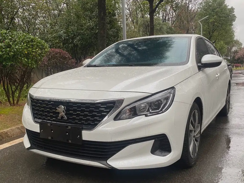 Peugeot 408