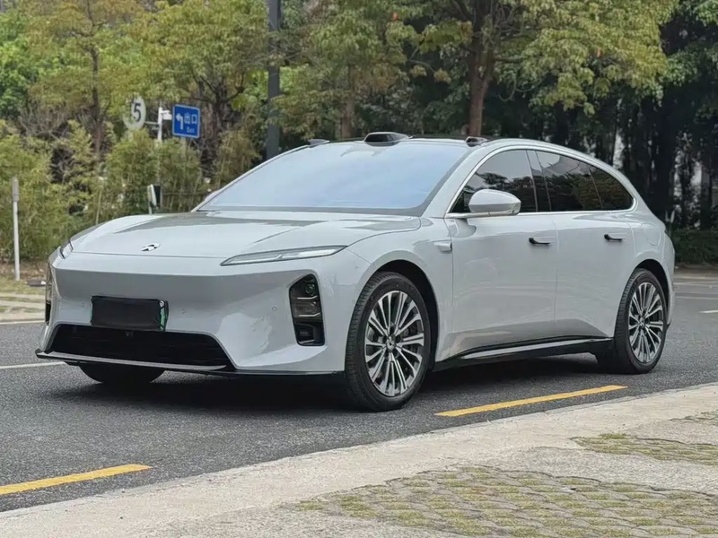 NIO ET5T