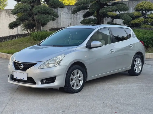 Nissan Tiida 2012