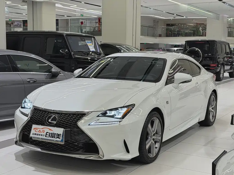 Lexus RC