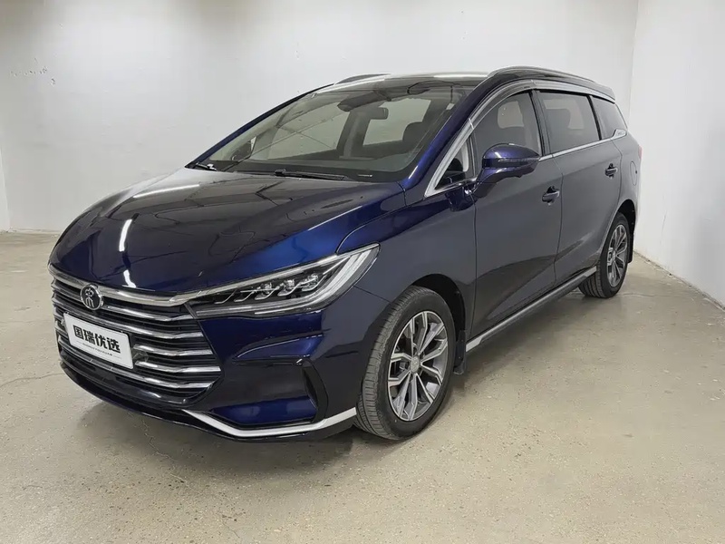 BYD MAX