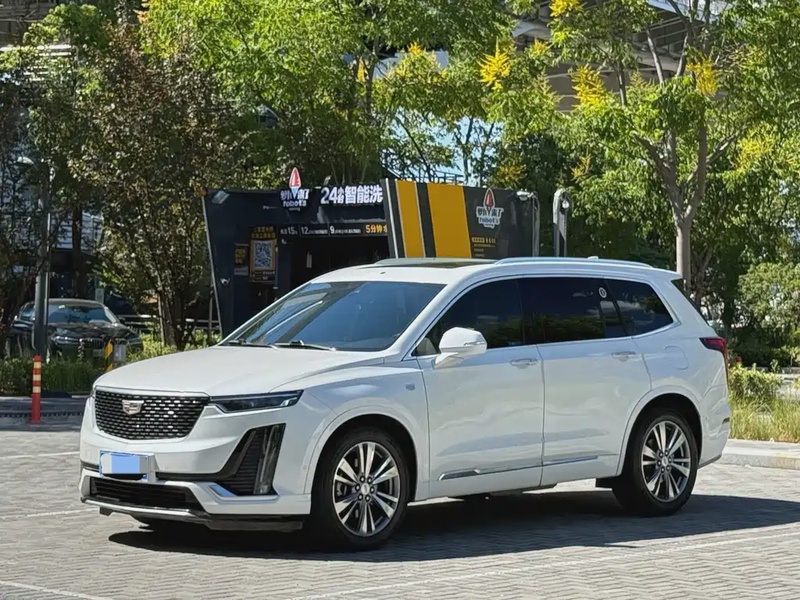 Cadillac XT6