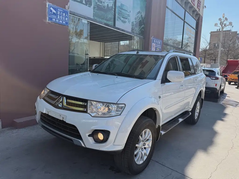 Mitsubishi Pajero Sport