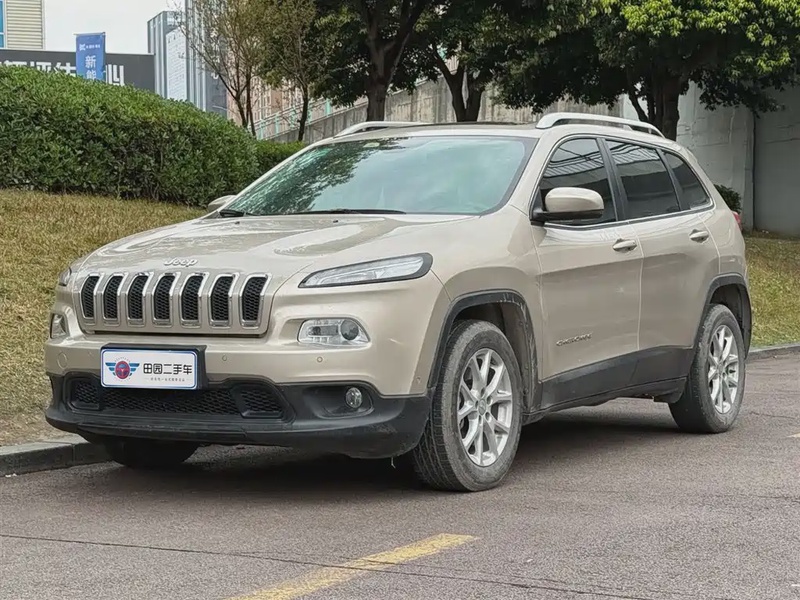 Jeep Cherokee