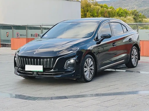 Hongqi E-QM5 2024