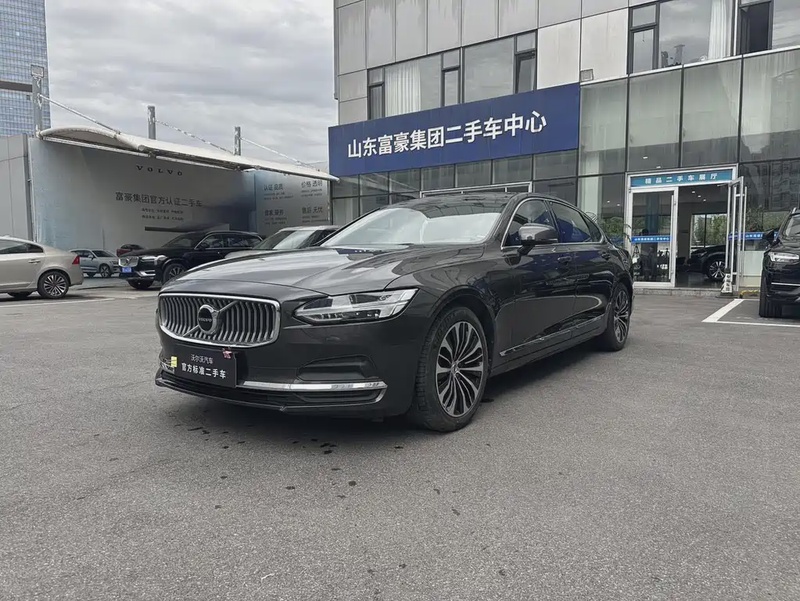 Volvo S90