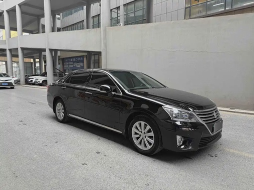 Toyota Crown 2013