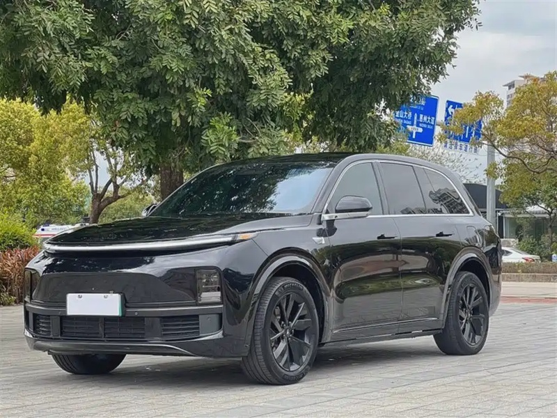 Li Auto L8