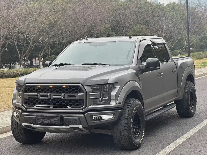 Ford F-150 Raptor