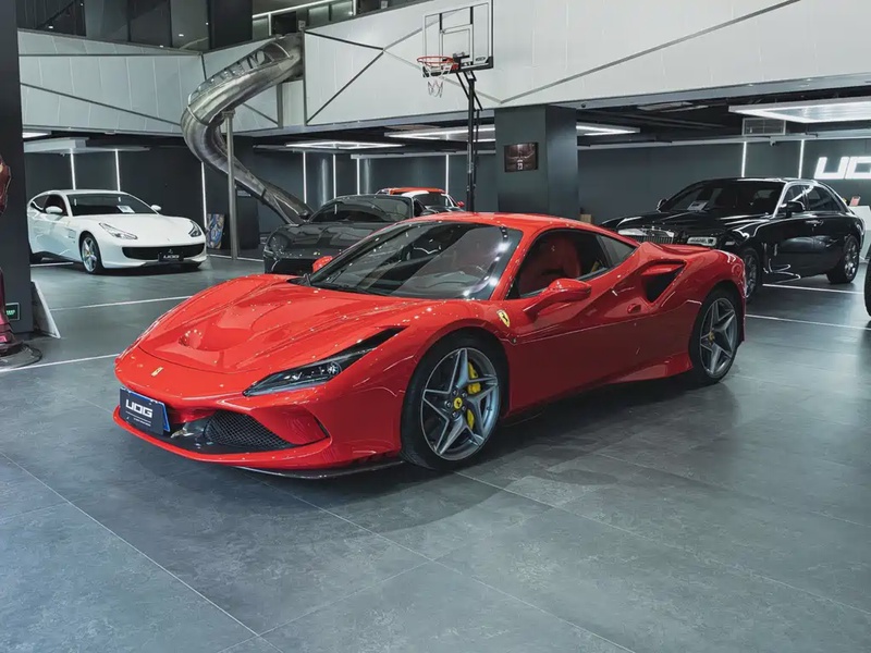 Ferrari F8