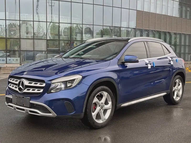 Mercedes-Benz GLA-Class