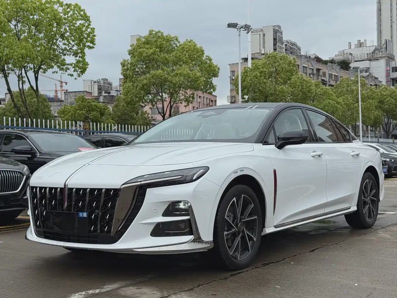 Hongqi H6