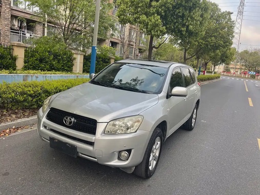 Toyota RAV4 2010
