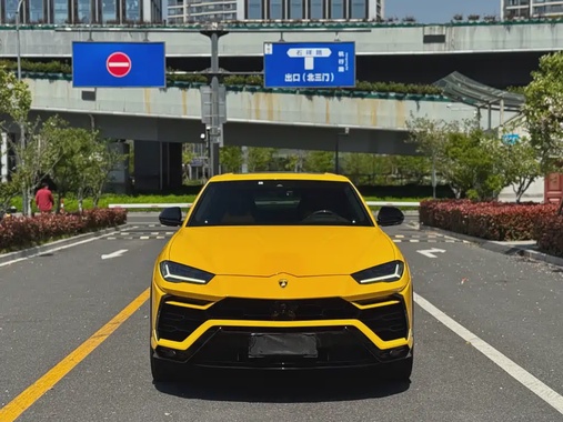 Lamborghini Urus 2022