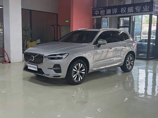 Volvo XC60 2022