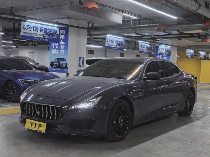 Maserati Quattroporte