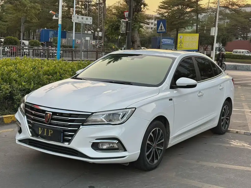 Roewe i5