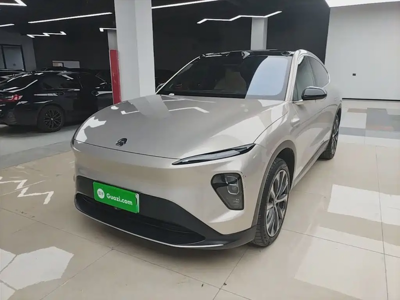 NIO EC7