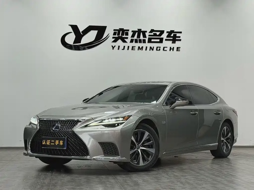 Lexus LS 2022