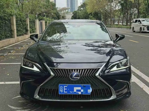 Lexus ES 2021