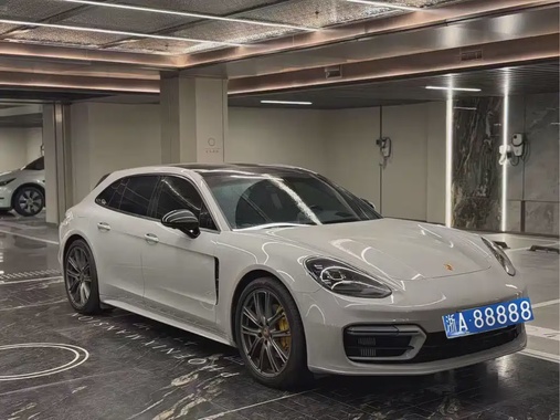 Porsche Panamera 2023
