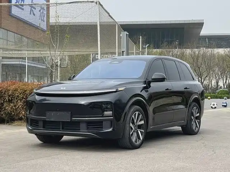 Li Auto L8