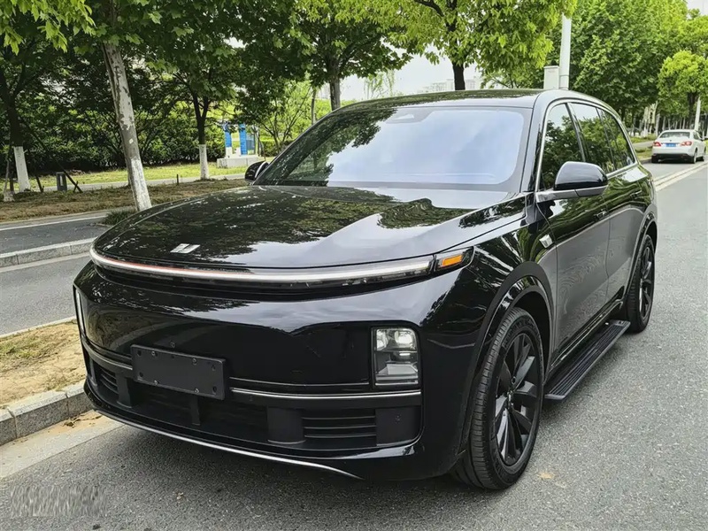 Li Auto L8