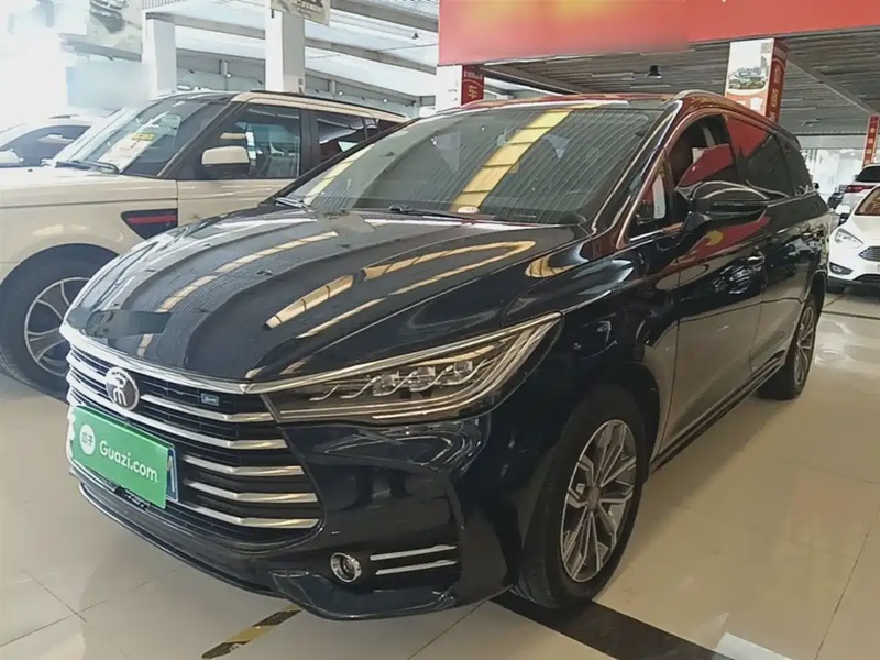 BYD MAX