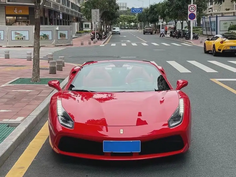 Ferrari 488