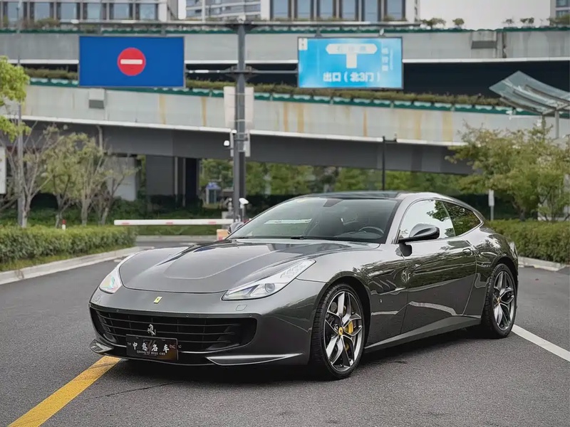Ferrari GTC4Lusso