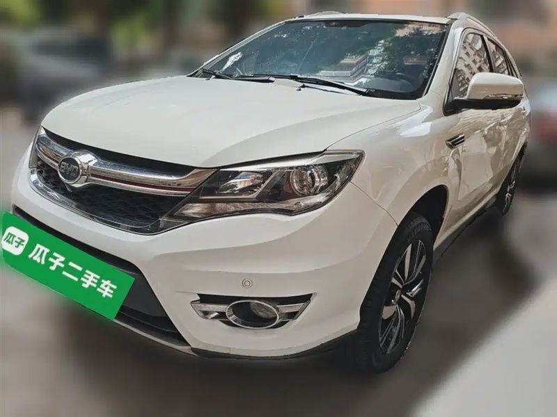 BYD S7