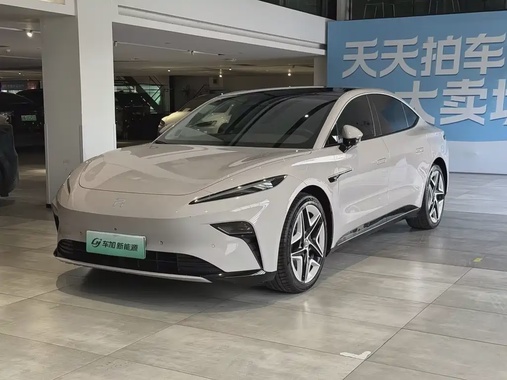 Roewe F7 2024