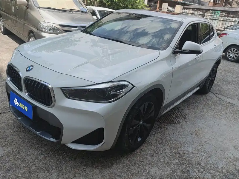 BMW X2