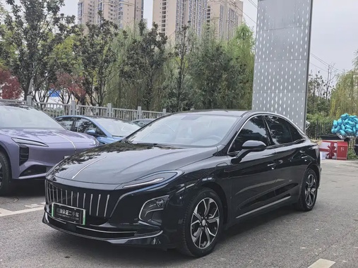 Hongqi E-QM5 2023