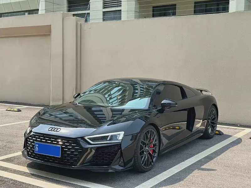 Audi R8