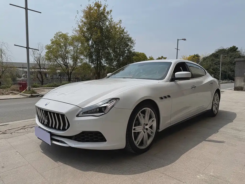 Maserati Quattroporte