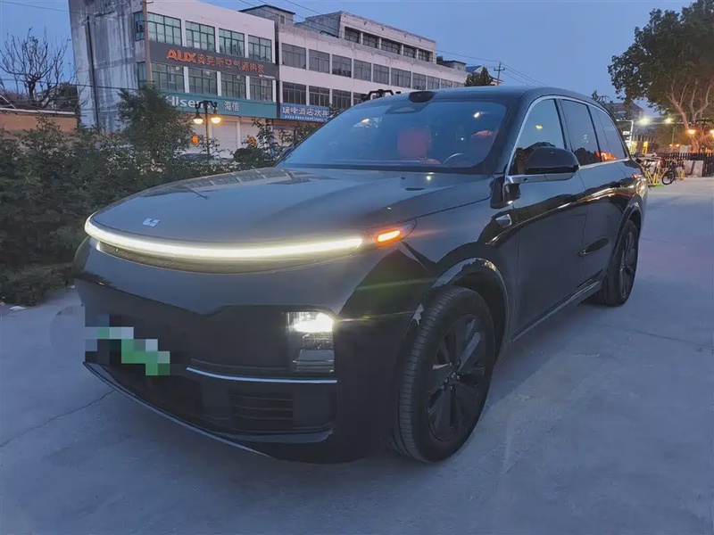 Li Auto L8