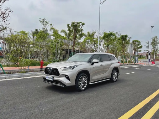 Toyota Highlander 2021