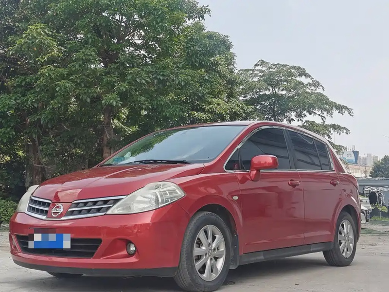 Nissan Tiida